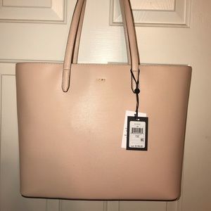 Beautiful DKNY purse. PRICE NEGOTIABLE